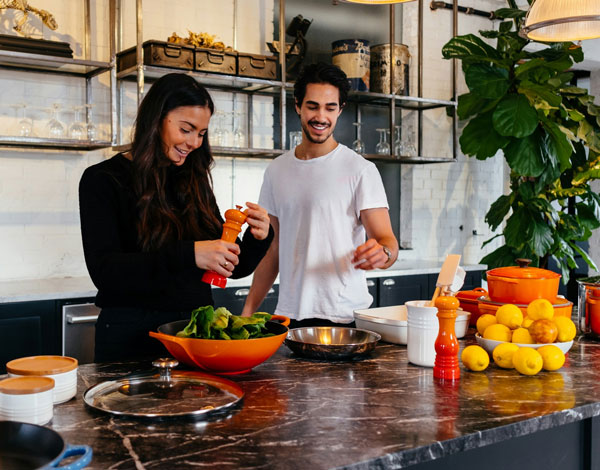 couple cooking